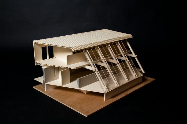 Maqueta de estudio de un edificio escolar